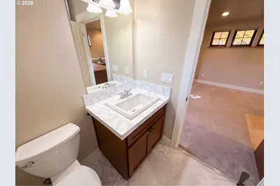 1125 W 28th Ave, Eugene, OR 97405 - Photo 11