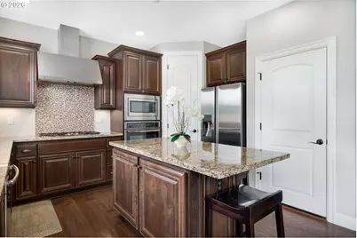 10729 NW Glenmore Way, Portland, OR 97229 - Photo 11