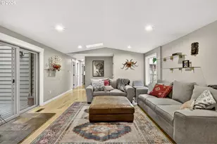 10015 SW 53rd Ave, Portland, OR 97219 - Photo 17