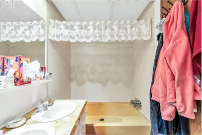 18485 SW Pacific Dr #69, Tualatin, OR 97062 - Photo 23