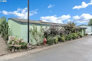 18485 SW Pacific Dr, Tualatin, OR 97062 - Photo 3