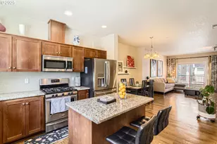 7967 NE Heiser St, Hillsboro, OR 97006 - Photo 17