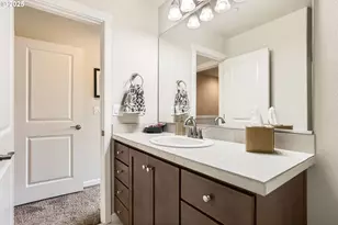 7967 NE Heiser St, Hillsboro, OR 97006 - Photo 19