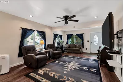 761 SE Polk St, Camas, WA 98607 - Photo 7