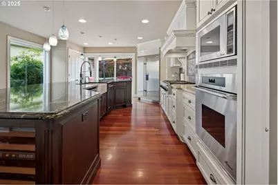 4906 NW Highpoint Dr, Camas, WA 98607 - Photo 9