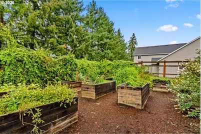 610 Holly Ave, Cottage Grove, OR 97424 - Photo 31