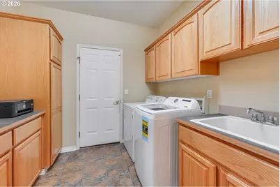 14305 NW Eagleridge Ln, Portland, OR 97229 - Photo 13