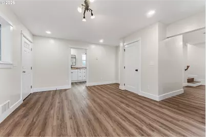 790 Oregon Ave, North Bend, OR 97459 - Photo 17