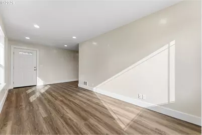 790 Oregon Ave, North Bend, OR 97459 - Photo 7