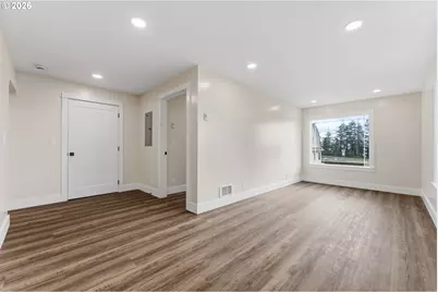 790 Oregon Ave, North Bend, OR 97459 - Photo 5