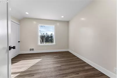 790 Oregon Ave, North Bend, OR 97459 - Photo 35