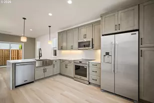6957 N Burr Ave, Portland, OR 97203 - Photo 3