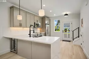 6957 N Burr Ave, Portland, OR 97203 - Photo 5