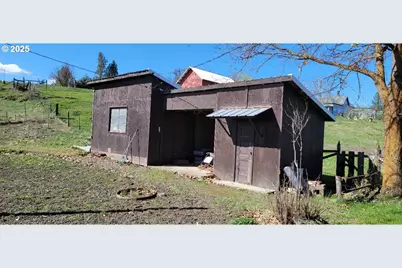 504 E Highway 82, Wallowa, OR 97885 - Photo 29