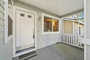 38802 Cascadia Village Dr, Sandy, OR 97055 - Photo 3