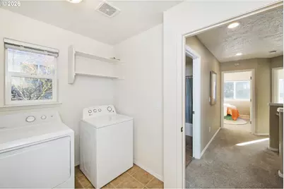 38802 Cascadia Village Dr, Sandy, OR 97055 - Photo 23