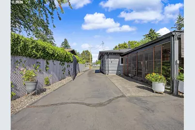 25 NE 192nd Ave, Portland, OR 97230 - Photo 33