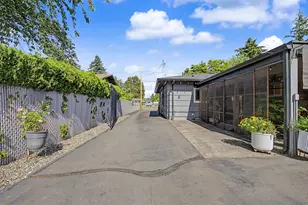 25 NE 192nd Ave, Portland, OR 97230 - Photo 33