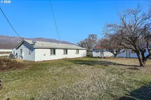 406 1st St, Rufus, OR 97050 - Photo 27