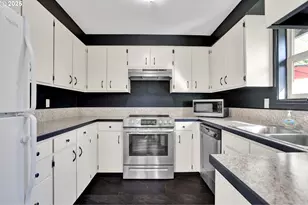 1210 E 38th Ave, Eugene, OR 97405 - Photo 41