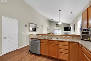 4214 Heins Ct, Eugene, OR 97402 - Photo 11