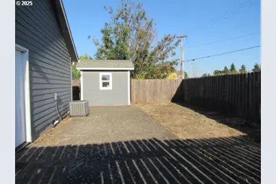 4704 Dusty Pl, Salem, OR 97305 - Photo 19