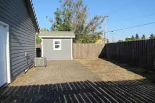 4704 Dusty Pl, Salem, OR 97305 - Photo 19