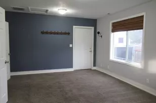 370 W B St, Lebanon, OR 97355 - Photo 17