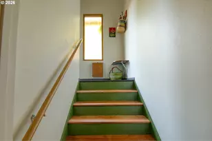 6843 N Swift St, Portland, OR 97203 - Photo 17