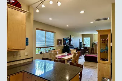 11450 SW Capitol Hwy, Portland, OR 97219 - Photo 15