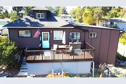 297 S 6th St, Saint Helens, OR 97051 - Photo 1