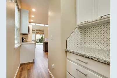 5641 SE Chase Loop, Gresham, OR 97080 - Photo 9