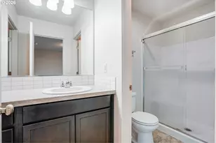 2240 SE 16th St, Gresham, OR 97080 - Photo 17