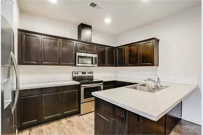 2240 SE 16th St, Gresham, OR 97080 - Photo 5