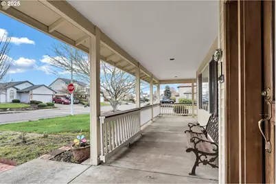 2795 NE Lorie Dr, Hillsboro, OR 97124 - Photo 41