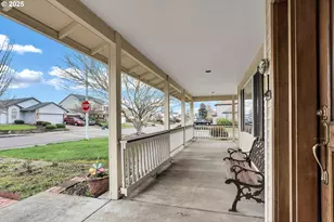 2795 NE Lorie Dr, Hillsboro, OR 97124 - Photo 41