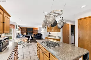 2795 NE Lorie Dr, Hillsboro, OR 97124 - Photo 13