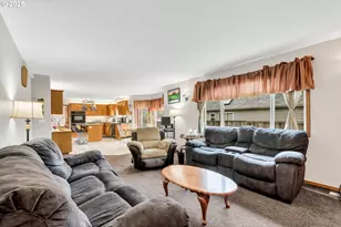 2795 NE Lorie Dr, Hillsboro, OR 97124 - Photo 19