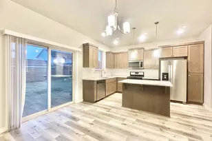 1396 Daylily St, Woodburn, OR 97071 - Photo 3