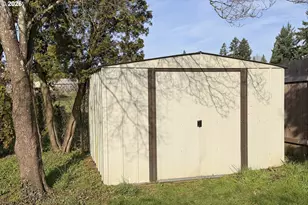 14915 SE Woodward St, Portland, OR 97236 - Photo 7