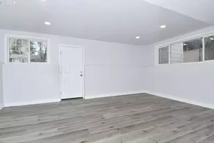 14915 SE Woodward St, Portland, OR 97236 - Photo 35