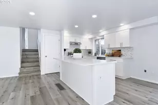 14915 SE Woodward St, Portland, OR 97236 - Photo 15