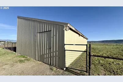12574 Westside Rd, Lakeview, OR 97630 - Photo 9