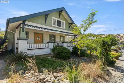 837 SE Blakeley Ave, Roseburg, OR 97470 - Photo 3