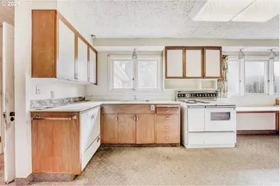 2415 SW Boundary St, Portland, OR 97239 - Photo 9