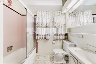 2415 SW Boundary St, Portland, OR 97239 - Photo 15