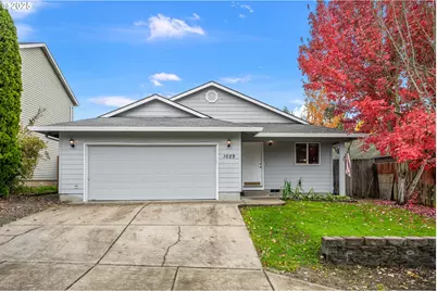 1029 SW View Crest Dr, Dundee, OR 97115 - Photo 1