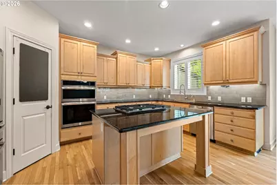2990 Sunbreak Ln, West Linn, OR 97068 - Photo 15