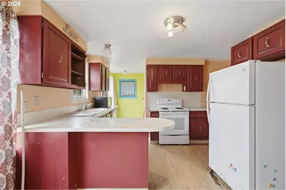 2315 8th St, Tillamook, OR 97141 - Photo 11