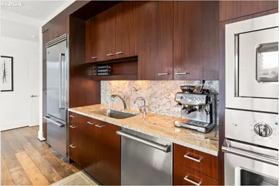 1001 NW Lovejoy St #810, Portland, OR 97209 - Photo 15
